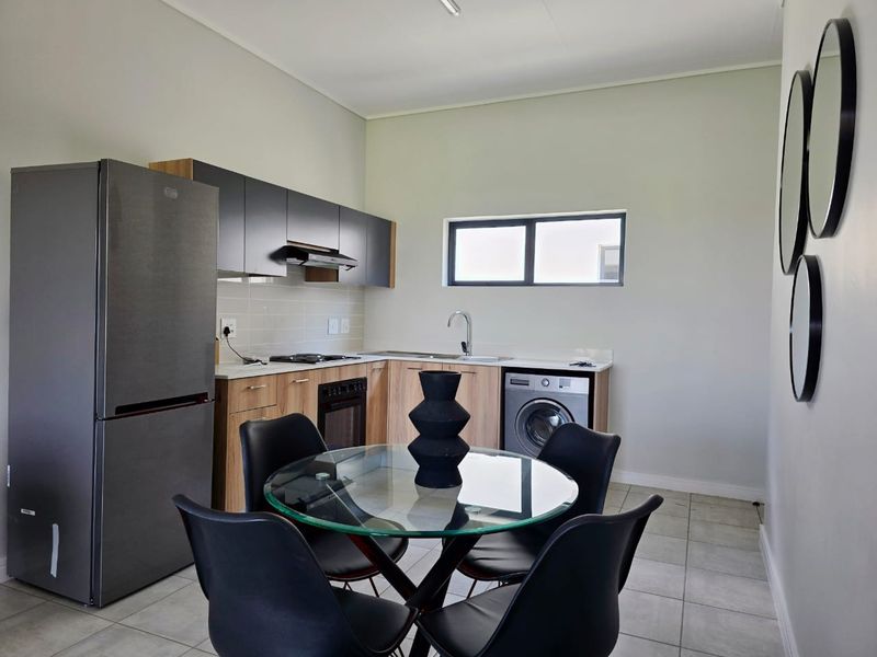 2 Bedroom 2 Bathroom Apartment For Rent in Green Park Lifestyle Estate - Photo 2
