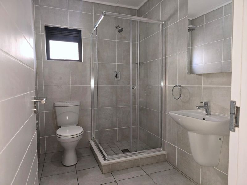 2 Bedroom 2 Bathroom Apartment For Rent in Green Park Lifestyle Estate - Photo 6