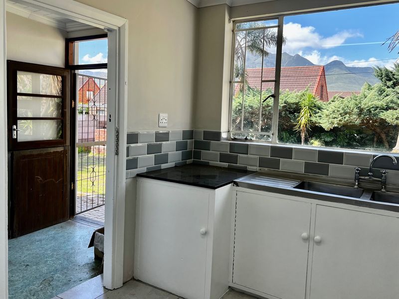 HERITAGE CHARM MEETS MODERN BUSINESS POTENTIAL - Photo 6