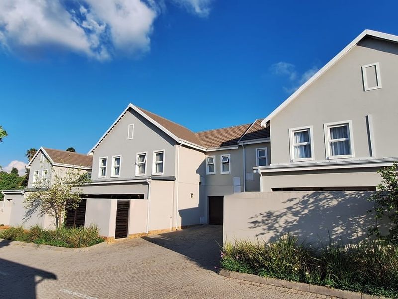 Stunning  3 Bedroom 2 Bathroom Duplex For Sale in Bryanston   - Photo 1