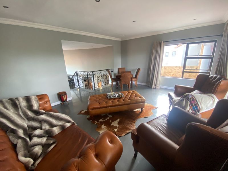 Modern Newly Renovated Home & Flatlet! - Photo 9