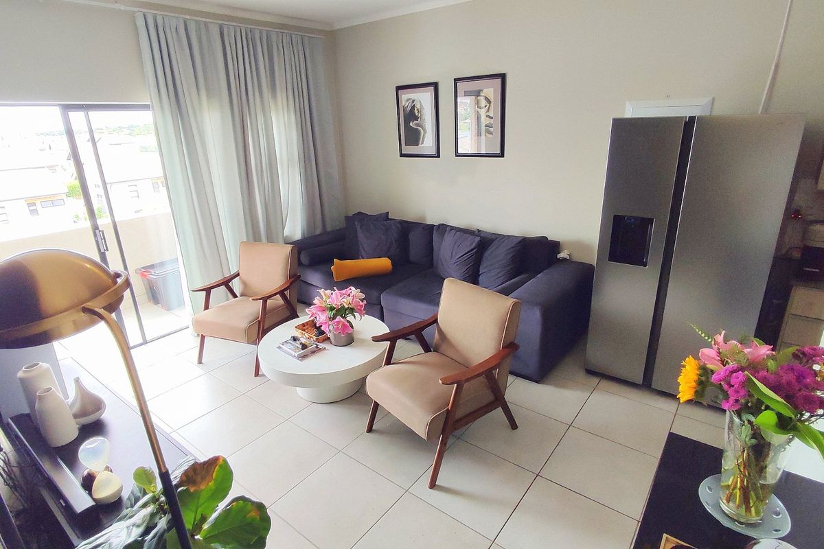 Modern 2 Bedroom Apartment in The Madison @ Amberfield City - Photo 3