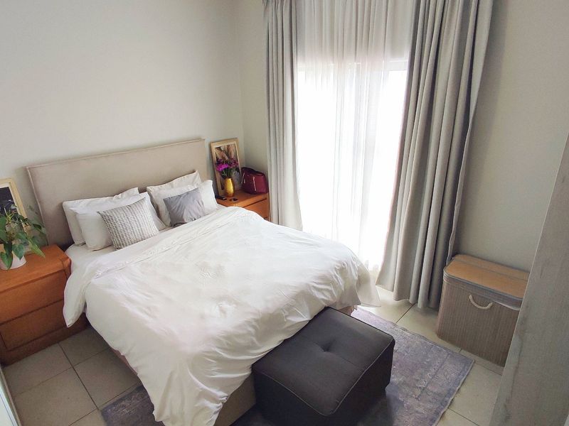 Modern 2 Bedroom Apartment in The Madison @ Amberfield City - Photo 10