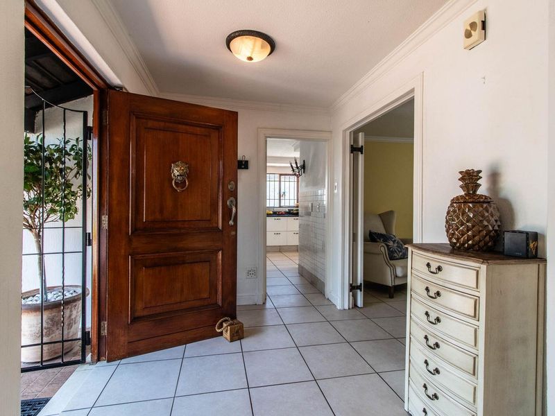 4 BEDROOM DOUBLE STOREY HOME FOR SALE IN MELROSE - Photo 10
