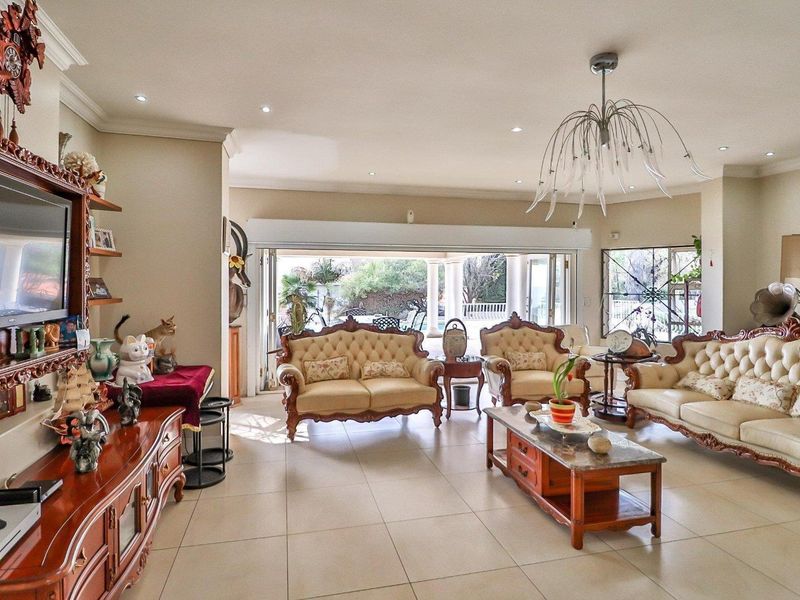 4 bedroom house for sale in Bedfordview - Photo 6