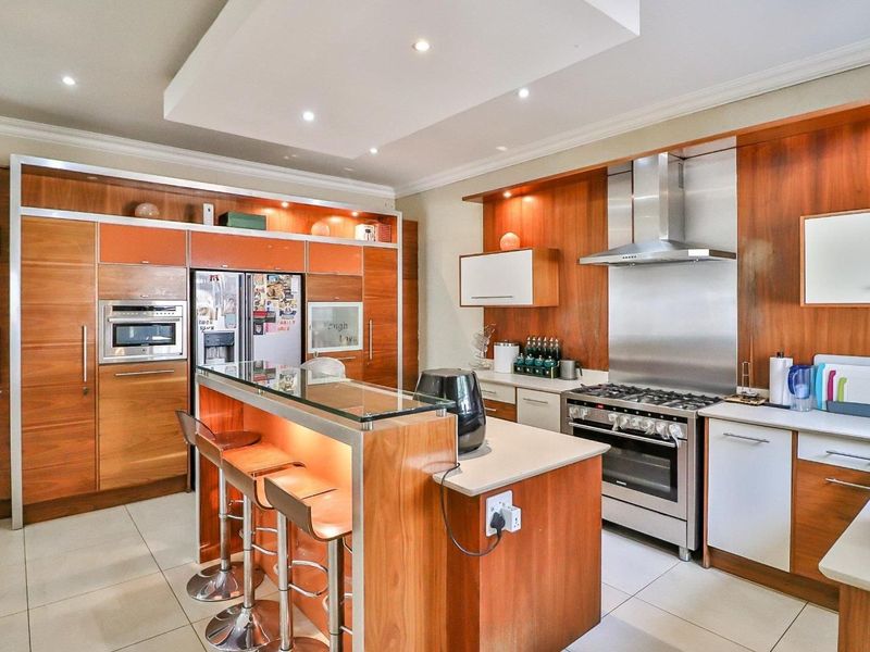 4 bedroom house for sale in Bedfordview - Photo 4