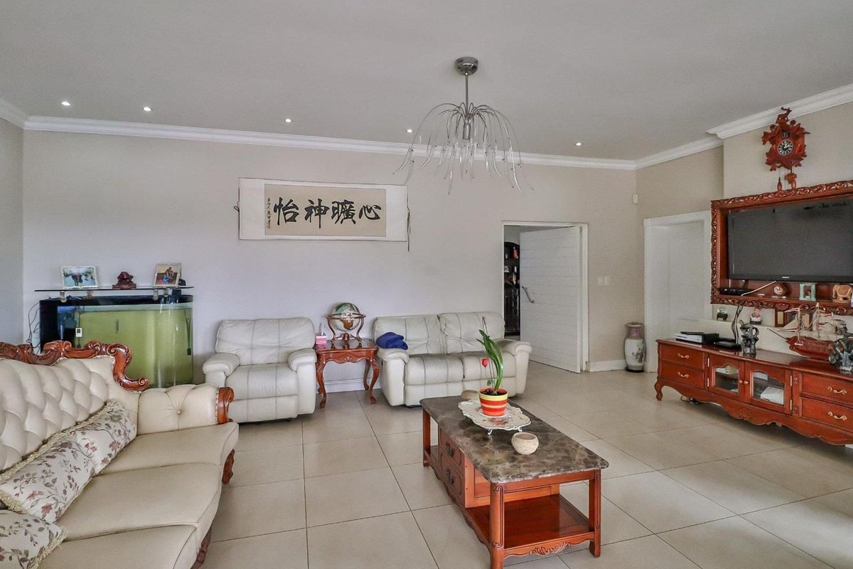 4 bedroom house for sale in Bedfordview - Photo 5