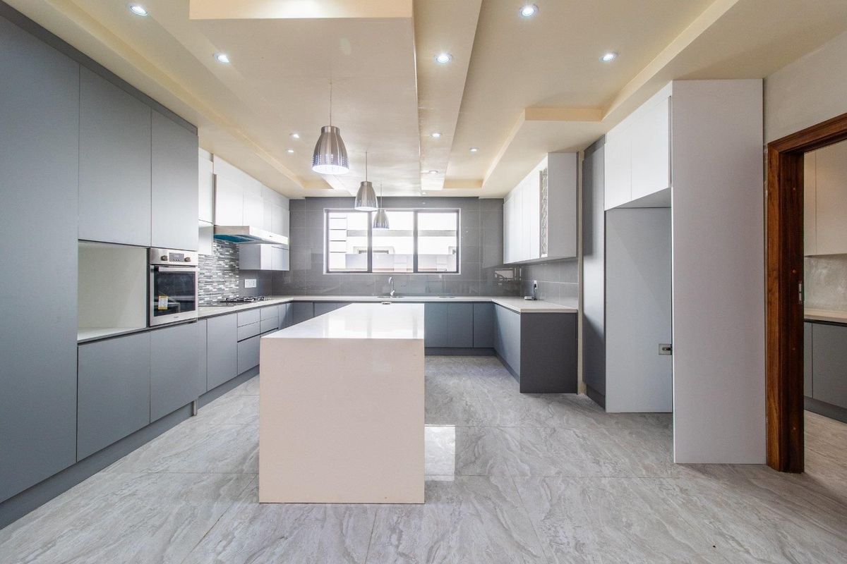 4 Bedroom Cluster for Sale in Bedfordview - Photo 3