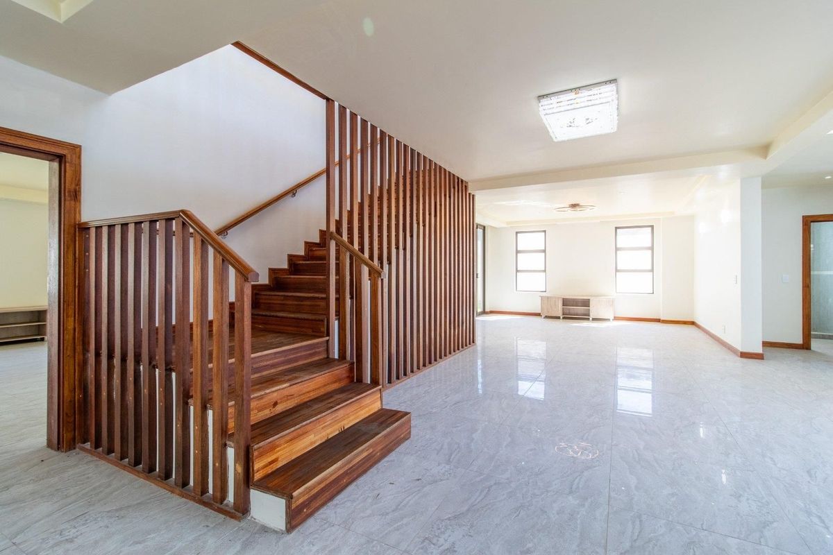 4 Bedroom Cluster for Sale in Bedfordview - Photo 3