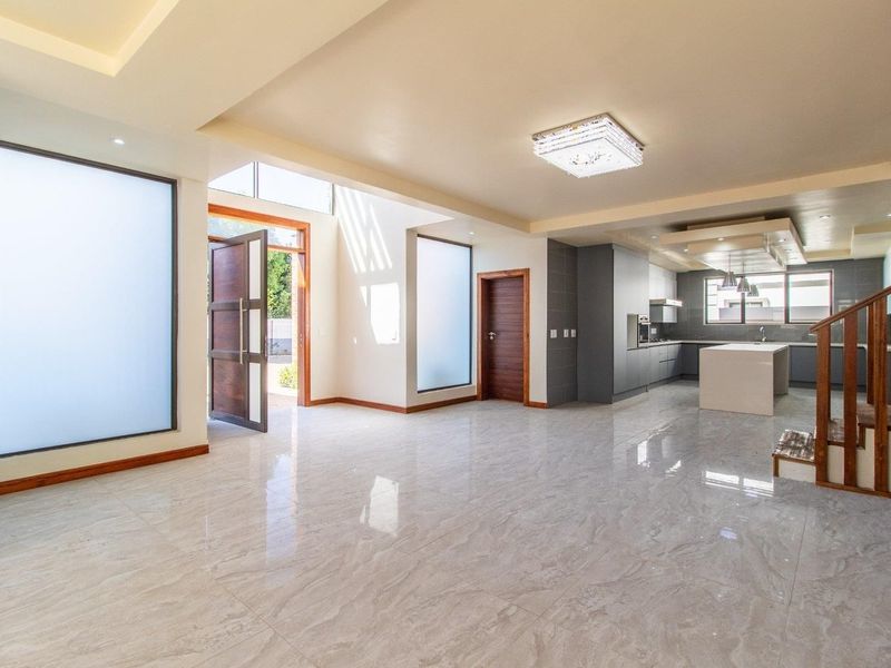 4 Bedroom Cluster for Sale in Bedfordview - Photo 6