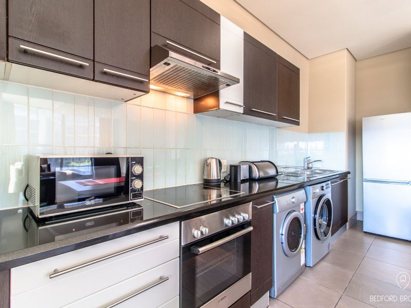 2 Bed 2 Bath For Sale in Bedfordview - Photo 3