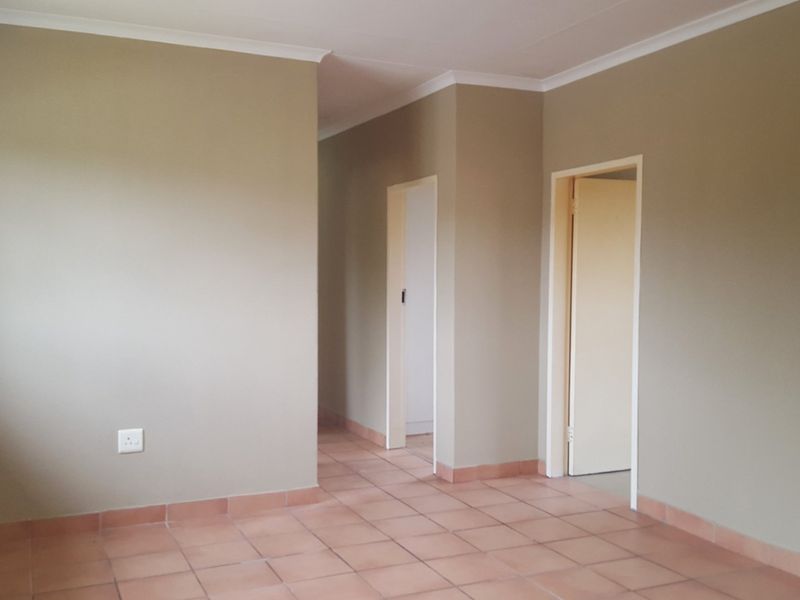 3 Bedroom Apartment for Sale - Photo 10