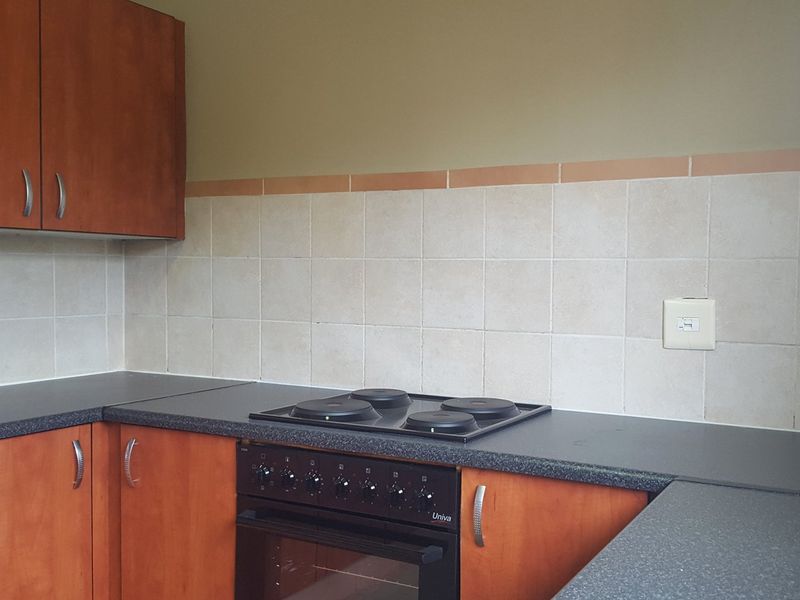 3 Bedroom Apartment for Sale - Photo 7