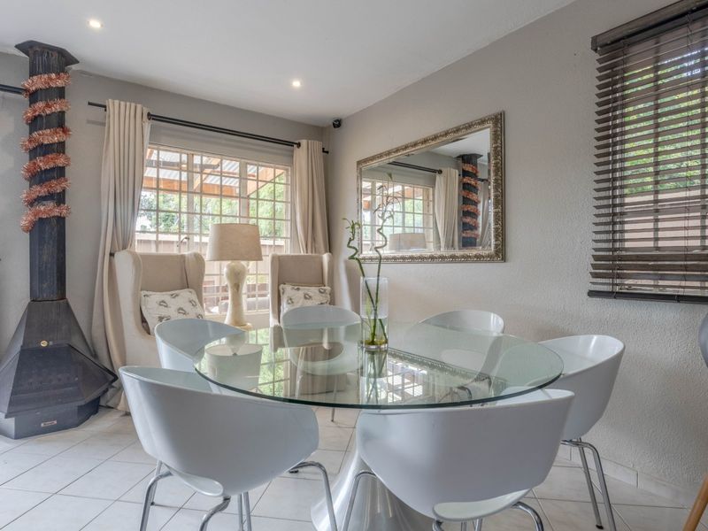 Charming Cluster in Hurlyvale - Photo 9