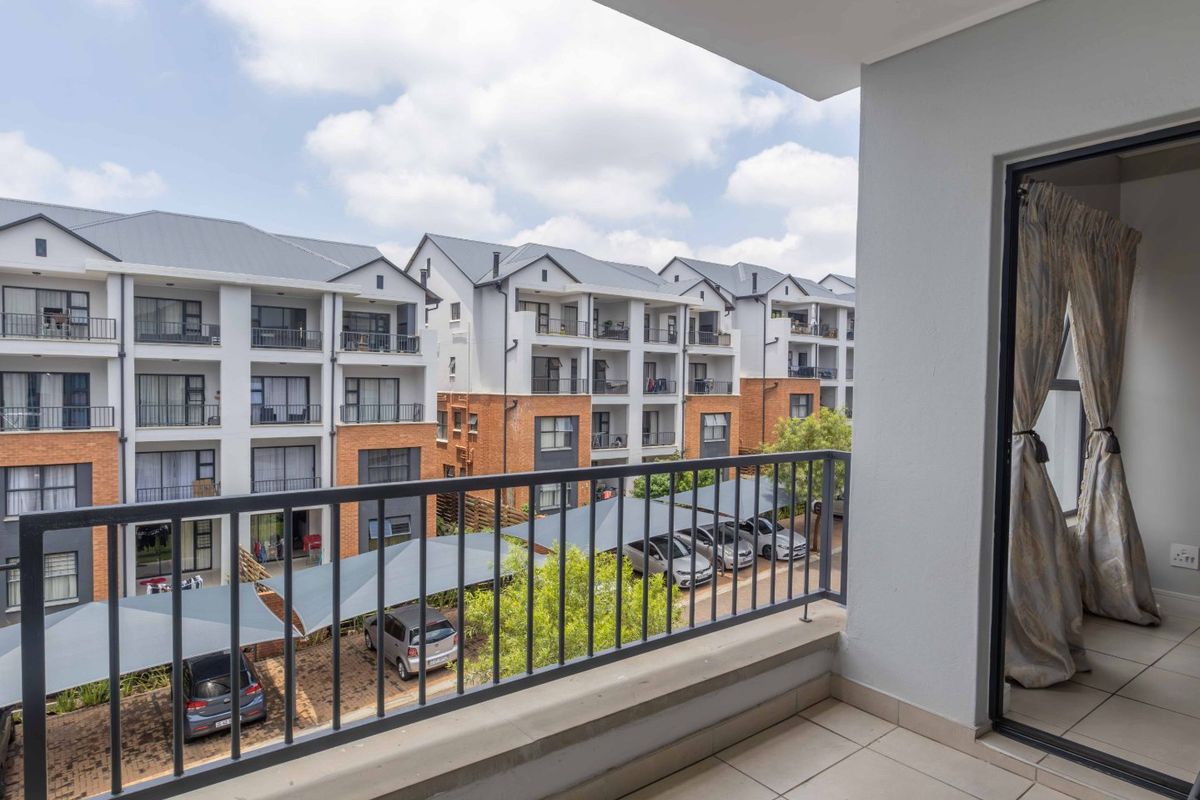 Stylish 1-Bedroom Apartment for Sale in The Reid, Linbro Park, Sandton - Photo 5