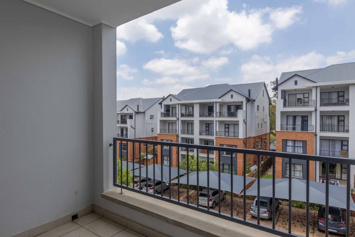 Stylish 1-Bedroom Apartment for Sale in The Reid, Linbro Park, Sandton - Photo 4