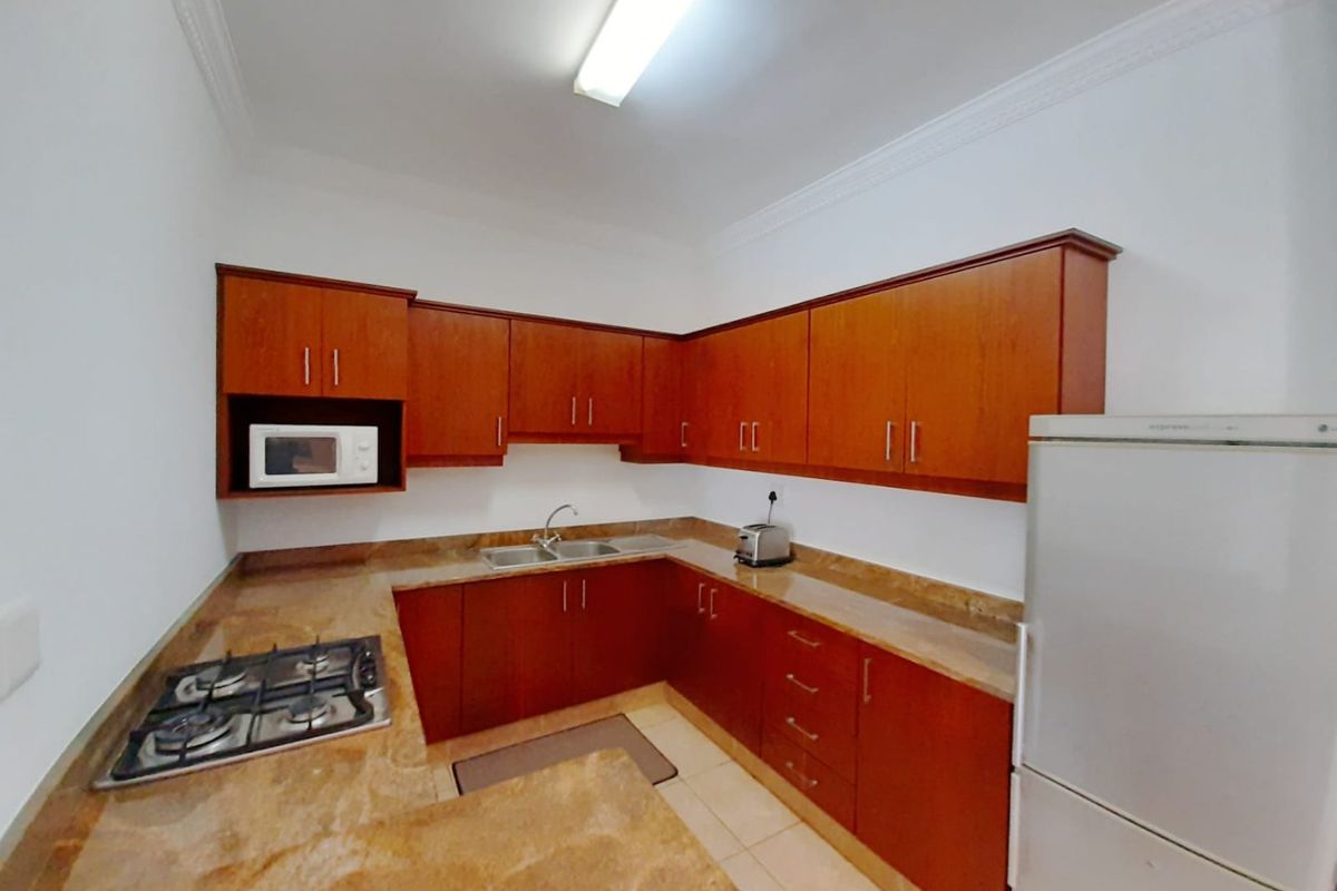 Beachside Bliss – Fully Furnished 1-Bedroom Cottage in Blythedale Beach - Photo 5
