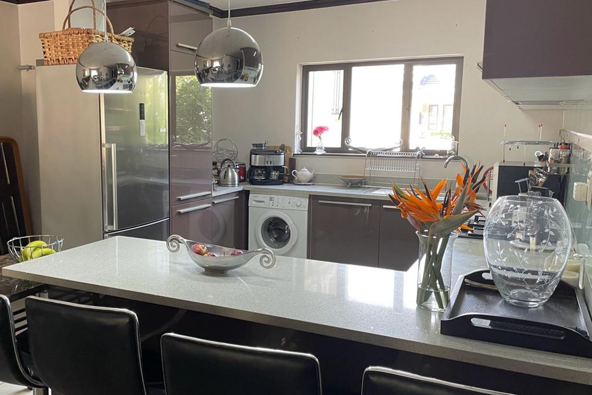 3 Bedroom 2 Bathroom first floor  Apartment for Sale - Photo 2