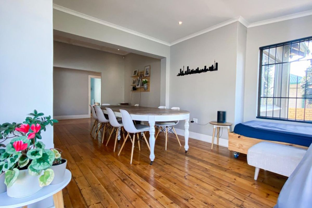 3 Bedroom House with Cottage in Kensington - Photo 5