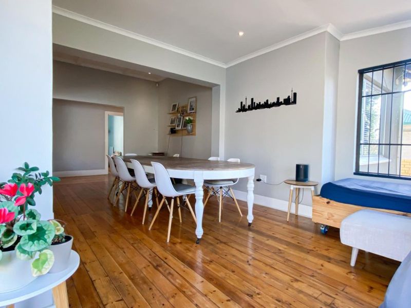 3 Bedroom House with Cottage in Kensington - Photo 5