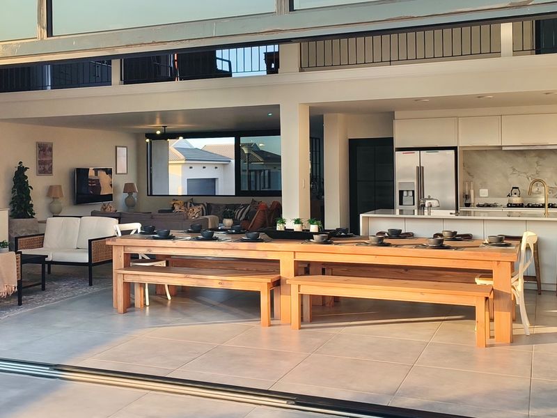 Executive luxury with endless views  - Photo 7