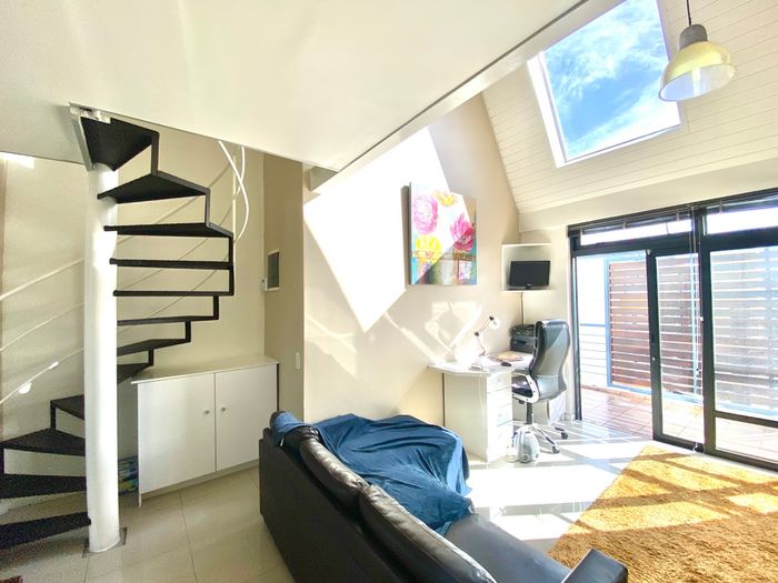 Property #2350392, Apartment For Sale in Observatory