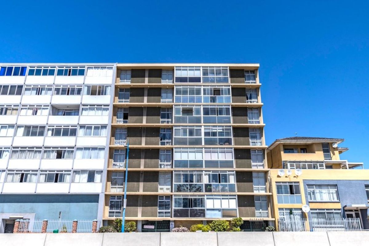 BEACHFRONT PANAROMIC FRONT ROW DUAL ADJOINING COMBO UNITS 3 BED and 2 BEDROOM UNITS - Photo 4