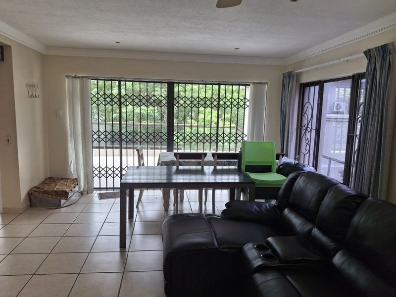 Double Volume Townhouse - Set Within A Much Sought After Complex... - Photo 5