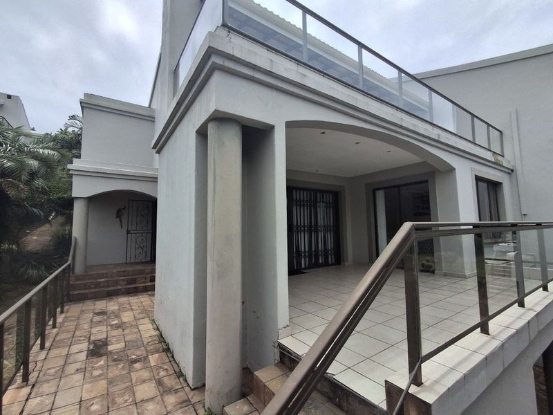 Double Volume Townhouse - Set Within A Much Sought After Complex... - Photo 3