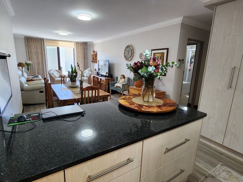 Apartment For Sale...  Prestigious New Development... "The Cliffs" in Mossel Bay Central... !!! - Photo 6