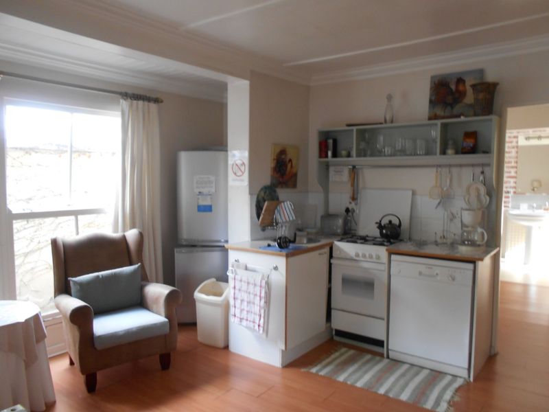 Beautiful Cosy 1x bed 1x bath Spacious  Fully Furnished Garden Cottage with Breath taking Garden Views-All inclusive-Corporate Rental/Professional  - Photo 6