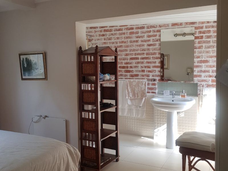 Beautiful Cosy 1x bed 1x bath Spacious  Fully Furnished Garden Cottage with Breath taking Garden Views-All inclusive-Corporate Rental/Professional  - Photo 10