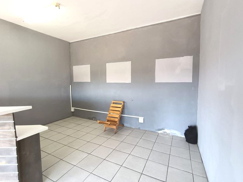 Commercial Property for Sale - Photo 5