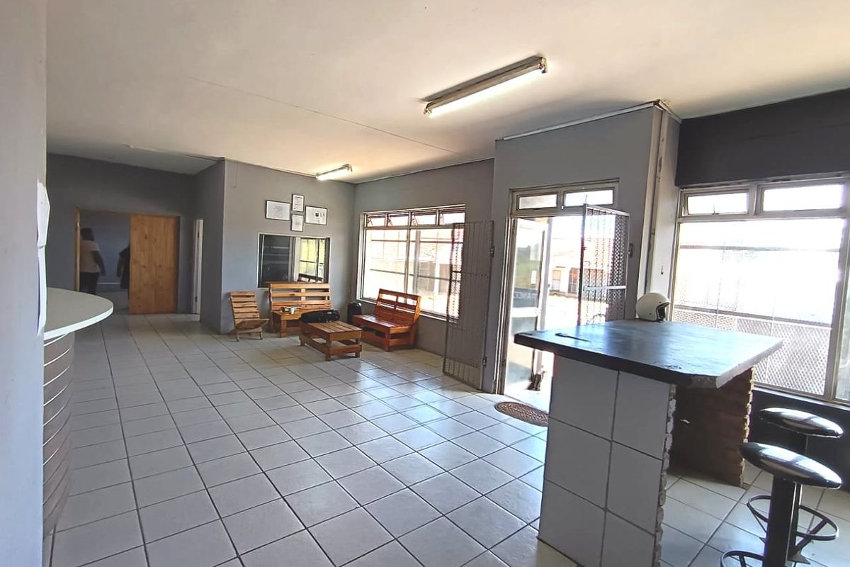 Commercial Property for Sale - Photo 2