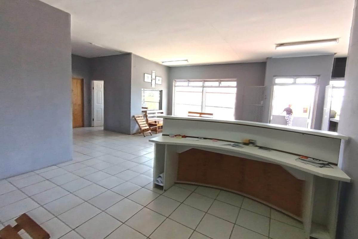 Commercial Property for Sale - Photo 4