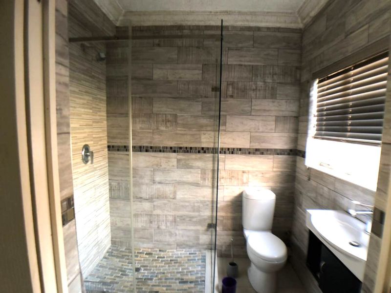 COSY HOME AWAITS YOU AND YOUR LOVED ONES - Photo 10