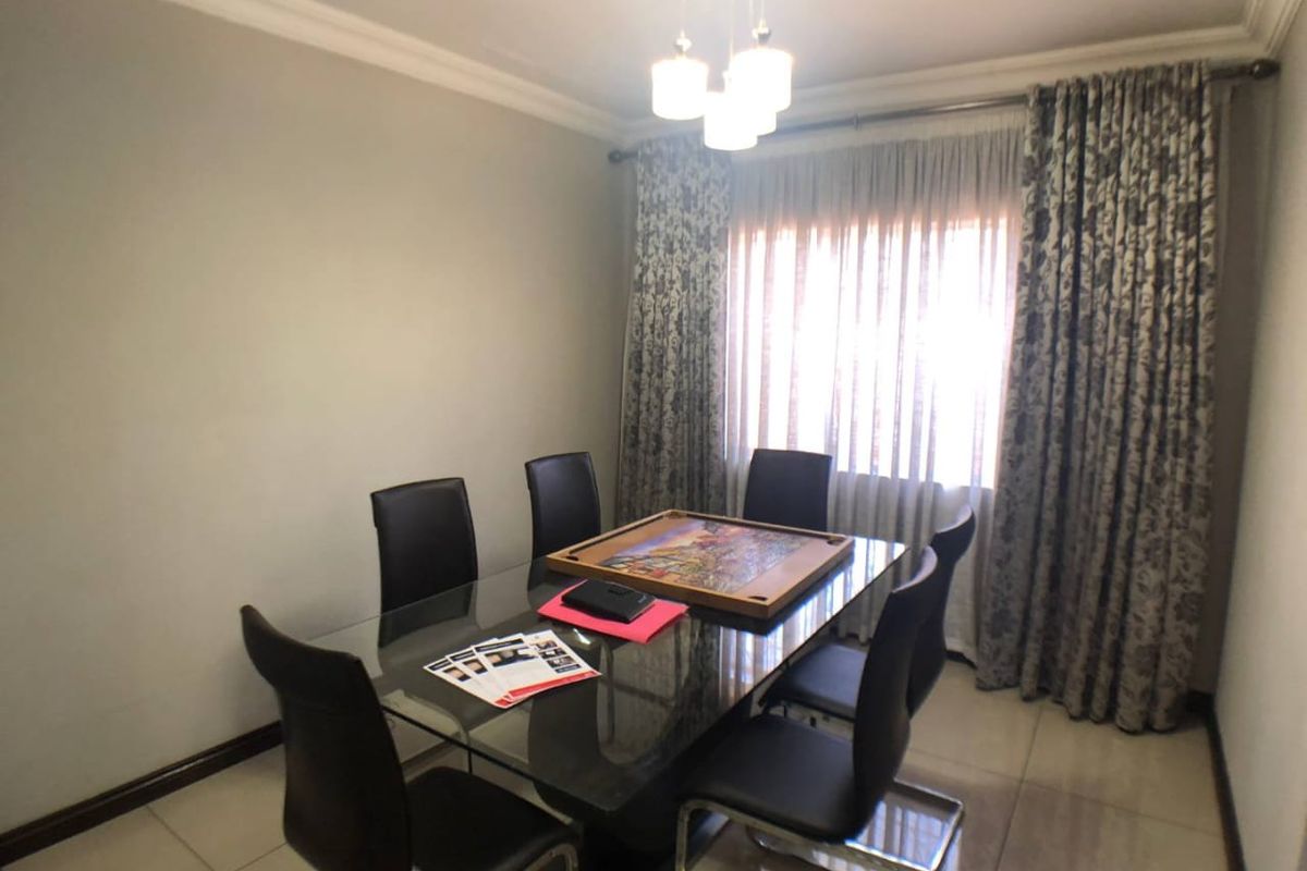 COSY HOME AWAITS YOU AND YOUR LOVED ONES - Photo 5