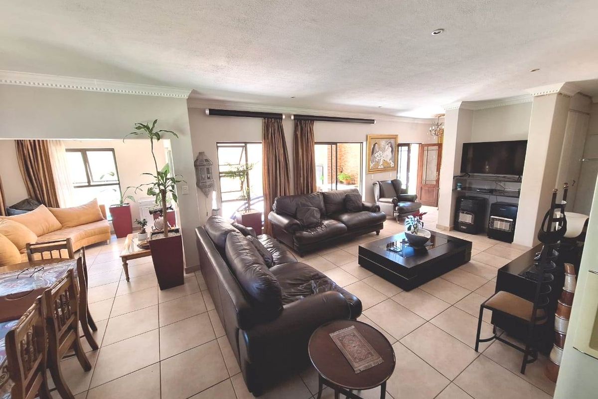 Discover an exceptional prime property located in the prestigious and highly sought-after Highveld Estate.  - Photo 2