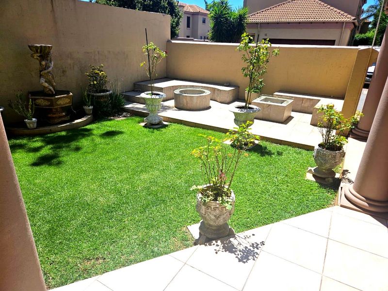Discover an exceptional prime property located in the prestigious and highly sought-after Highveld Estate.  - Photo 6