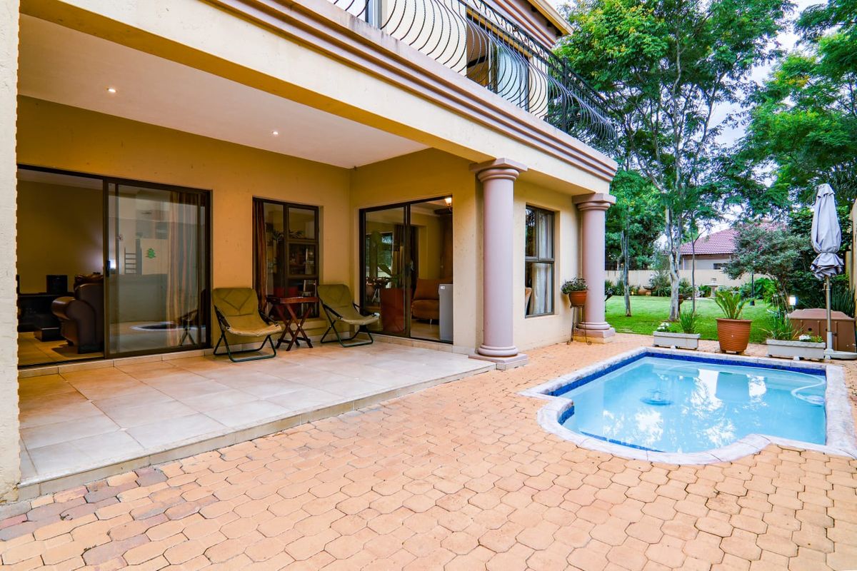 Discover an exceptional prime property located in the prestigious and highly sought-after Highveld Estate.  - Photo 5