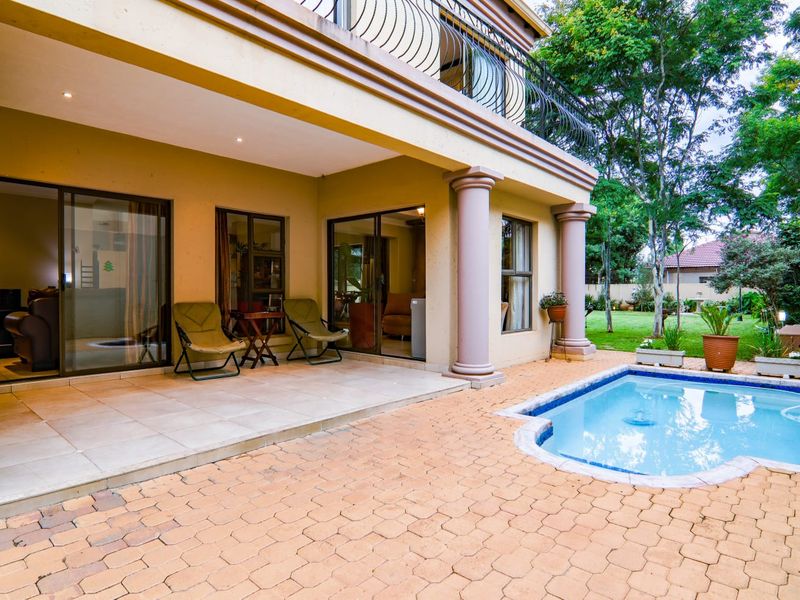 Discover an exceptional prime property located in the prestigious and highly sought-after Highveld Estate.  - Photo 5