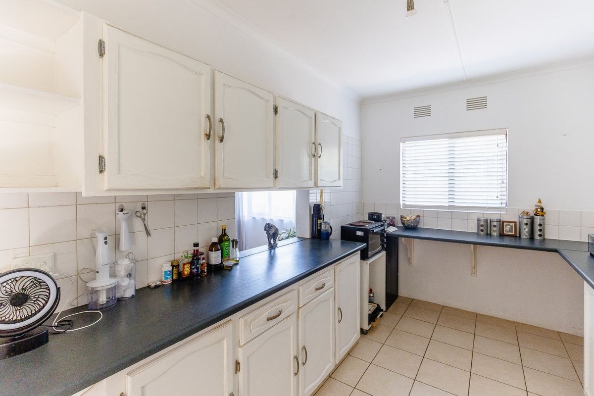 Perfect Retirement Or Starter Home - Photo 5