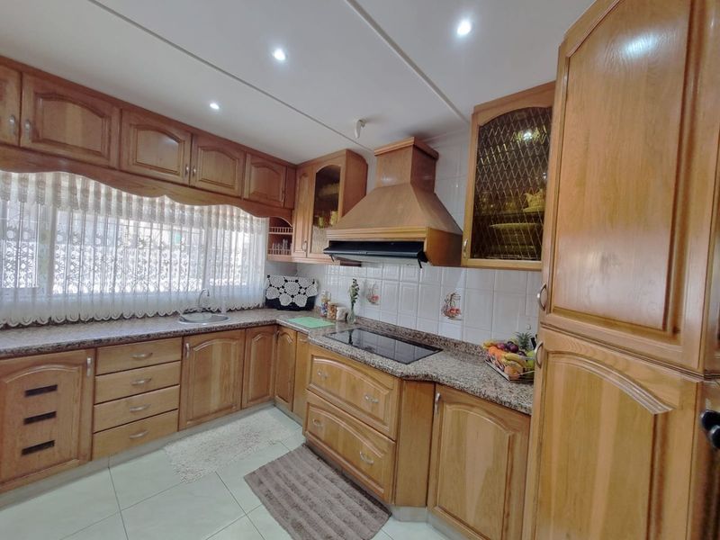 Exquisite Family Residence in Stanger Manor, Stanger, KZN - Photo 5