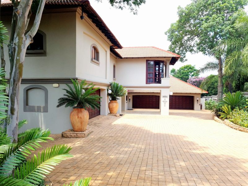 Luxurious 4-Bedroom Home for the Discerning Family - Photo 6