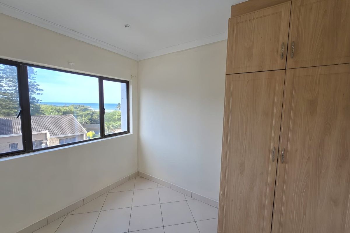 Coastal Living at Its Best – 3-Bedroom Apartment in Blythedale Beach - Photo 5