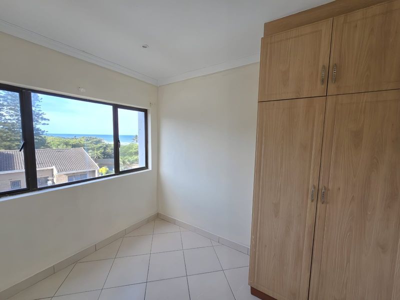 Coastal Living at Its Best – 3-Bedroom Apartment in Blythedale Beach - Photo 5