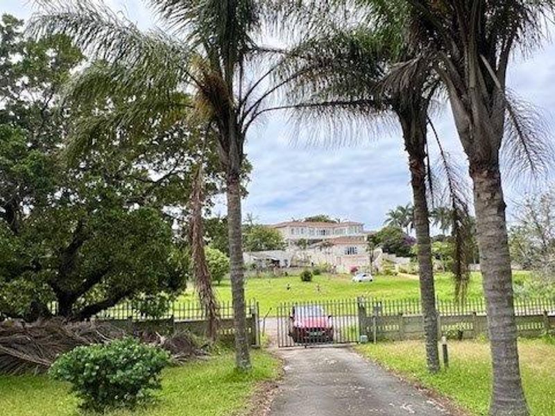 Charming 3-Bedroom Home With Income Potential in Uvongo !! - Photo 4