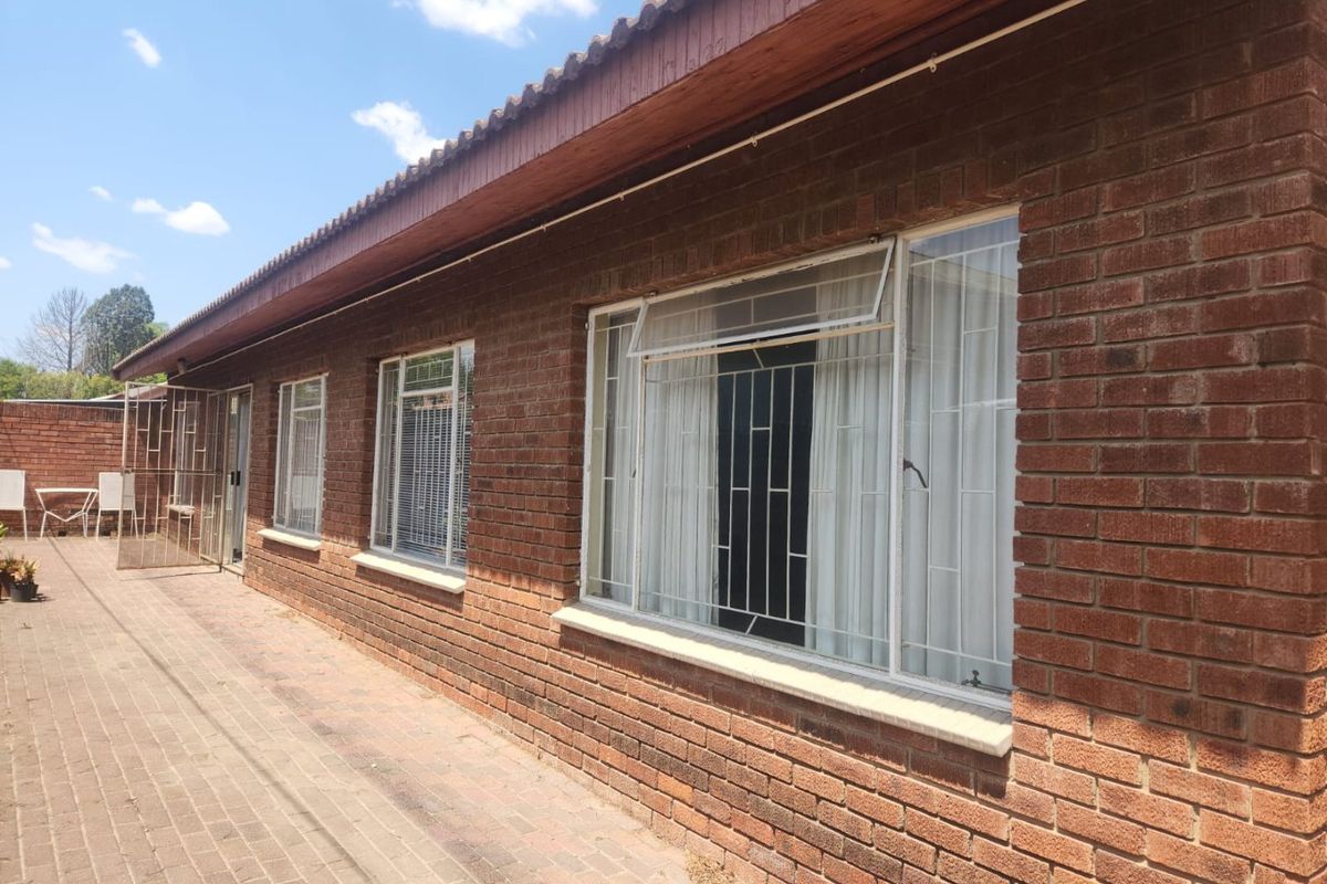 Charming Townhouse available for Viewing in Standerton  - Photo 3