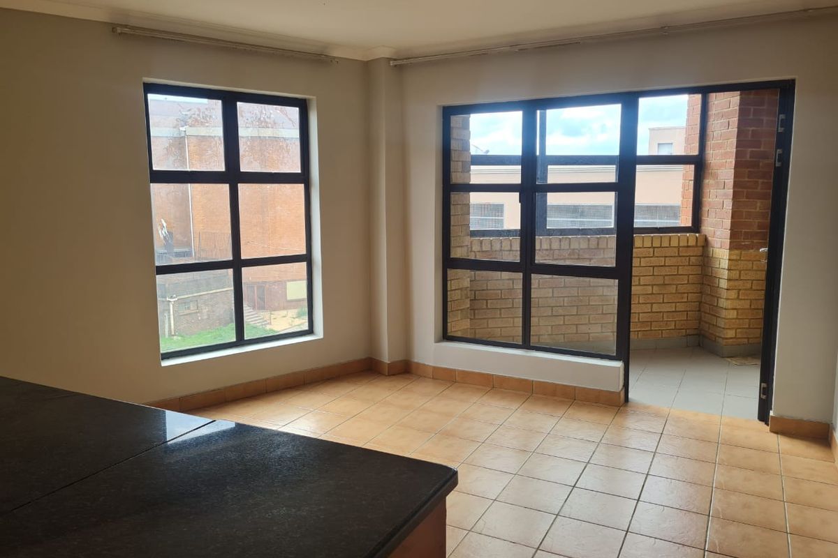 Affordable Apartment in the CBD of Lenasia - Photo 3