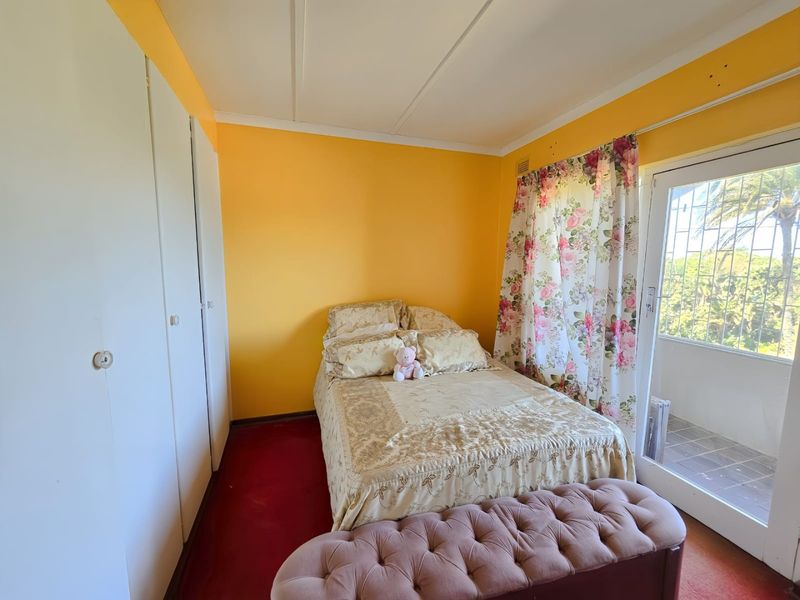 Duplex with Breathtaking Sea Views in Blythedale Beach - Photo 7